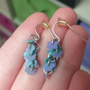 Dangly flower earrings